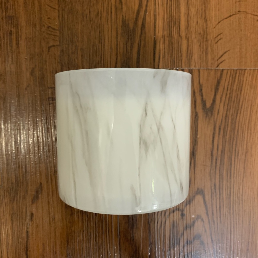 White Barn 3-wick Candle Bergamot Waters